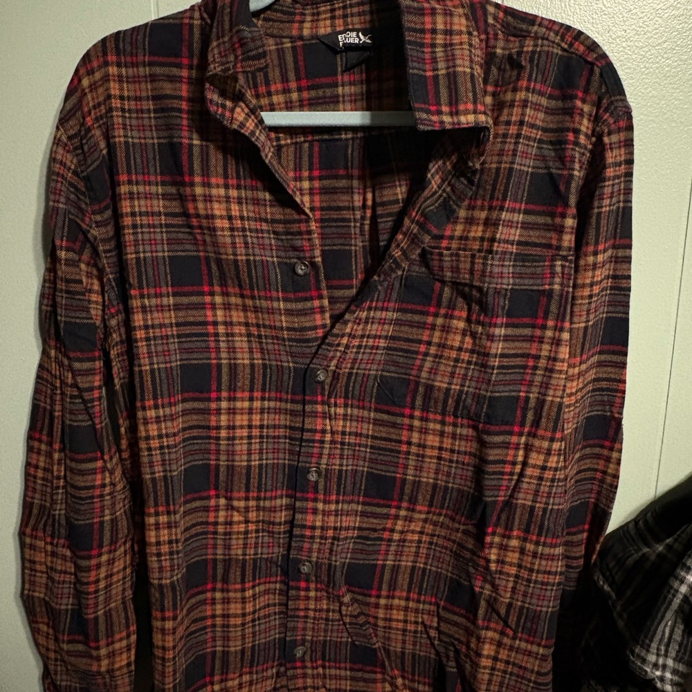 American Eagle Outfitters Men's Plaid Shirt - Red and Black